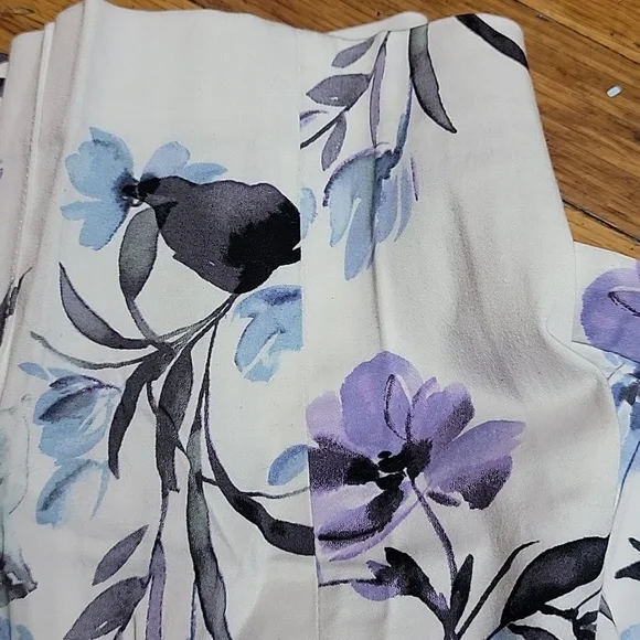 Calvin klein long pants 🌼🪻💐 floral color size 6 99 cotton 2% spandex - Picture 16 of 16